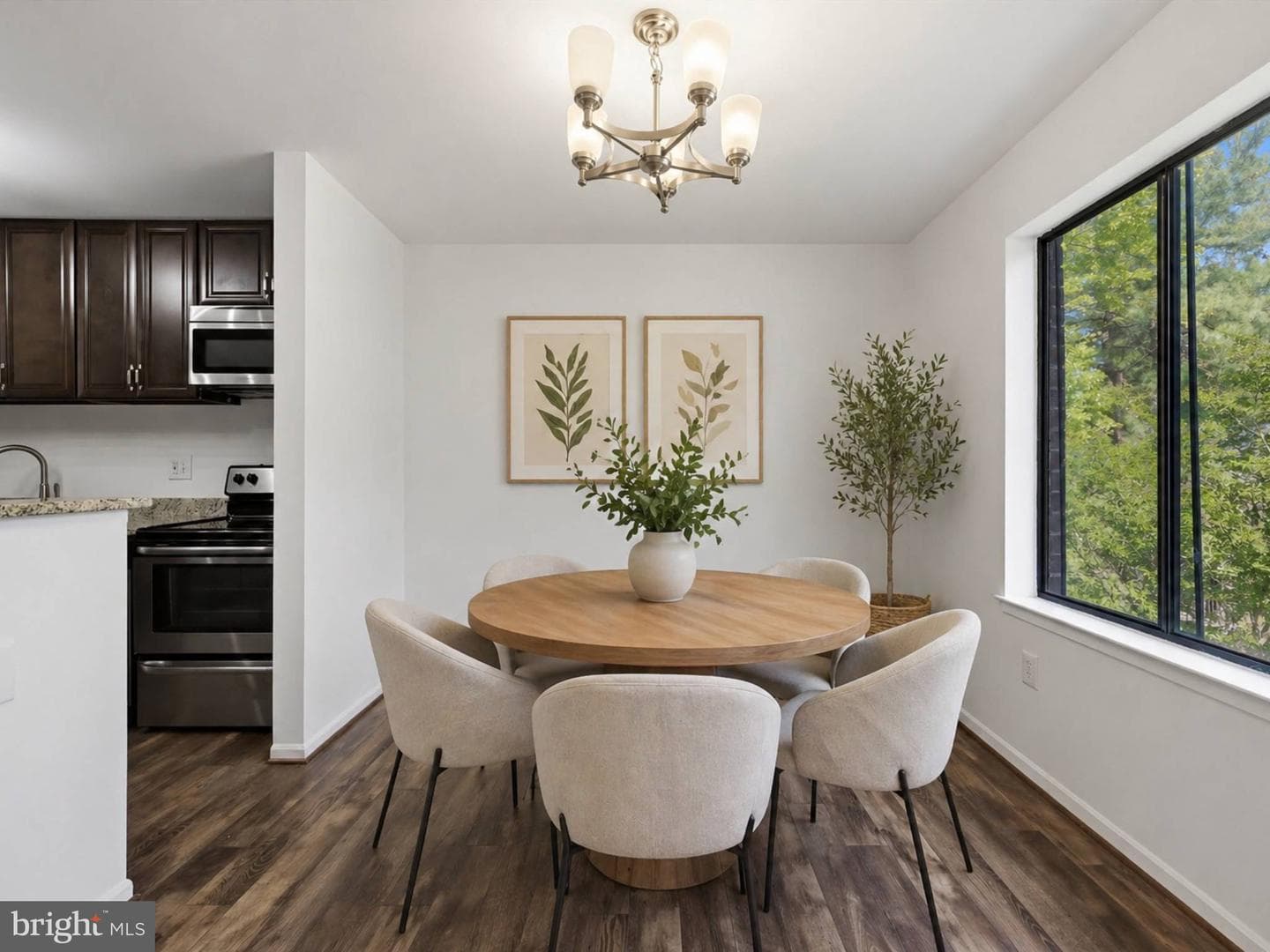 9730 Kingsbridge Drive #303 photo 17