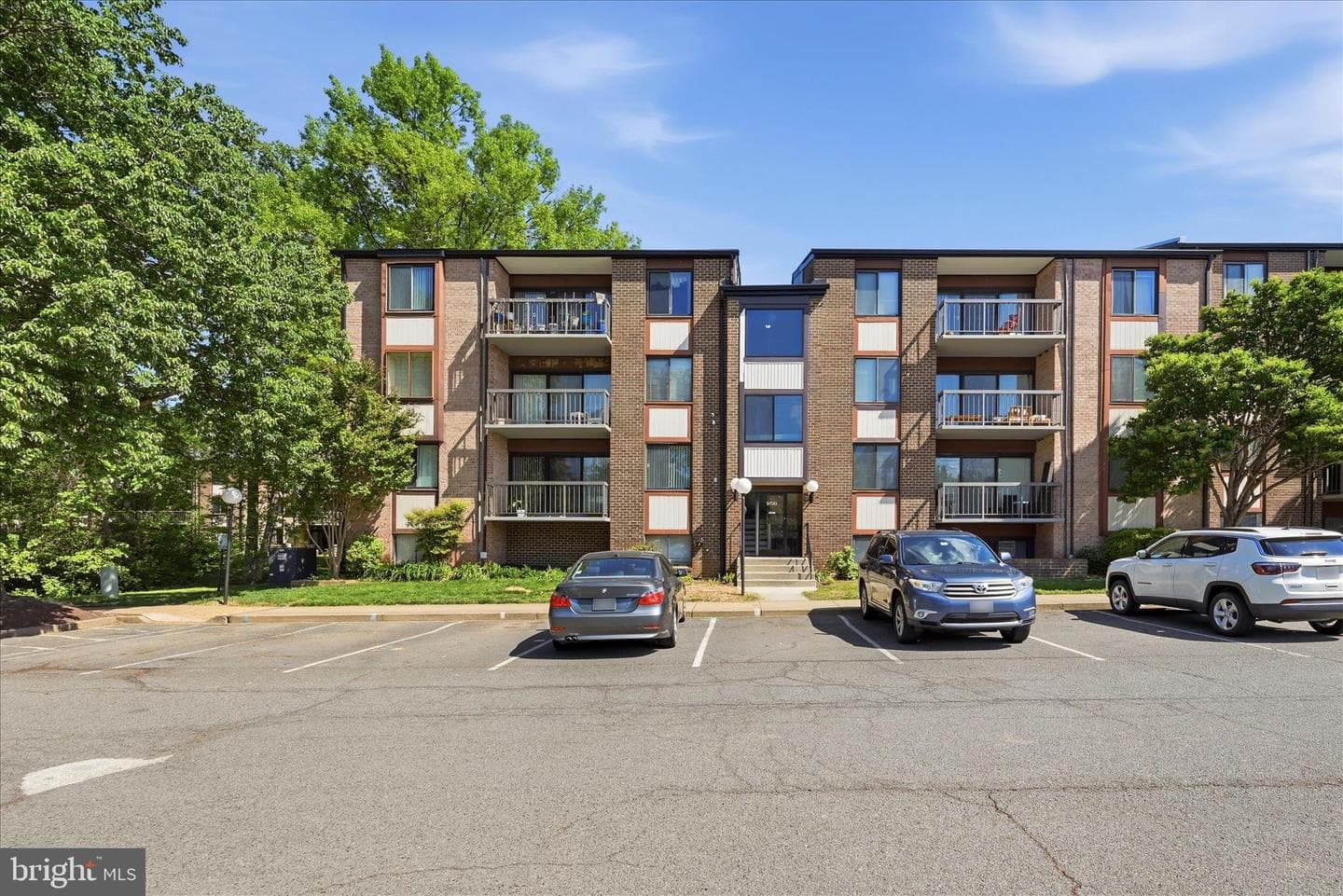 9730 Kingsbridge Drive #303 photo 2