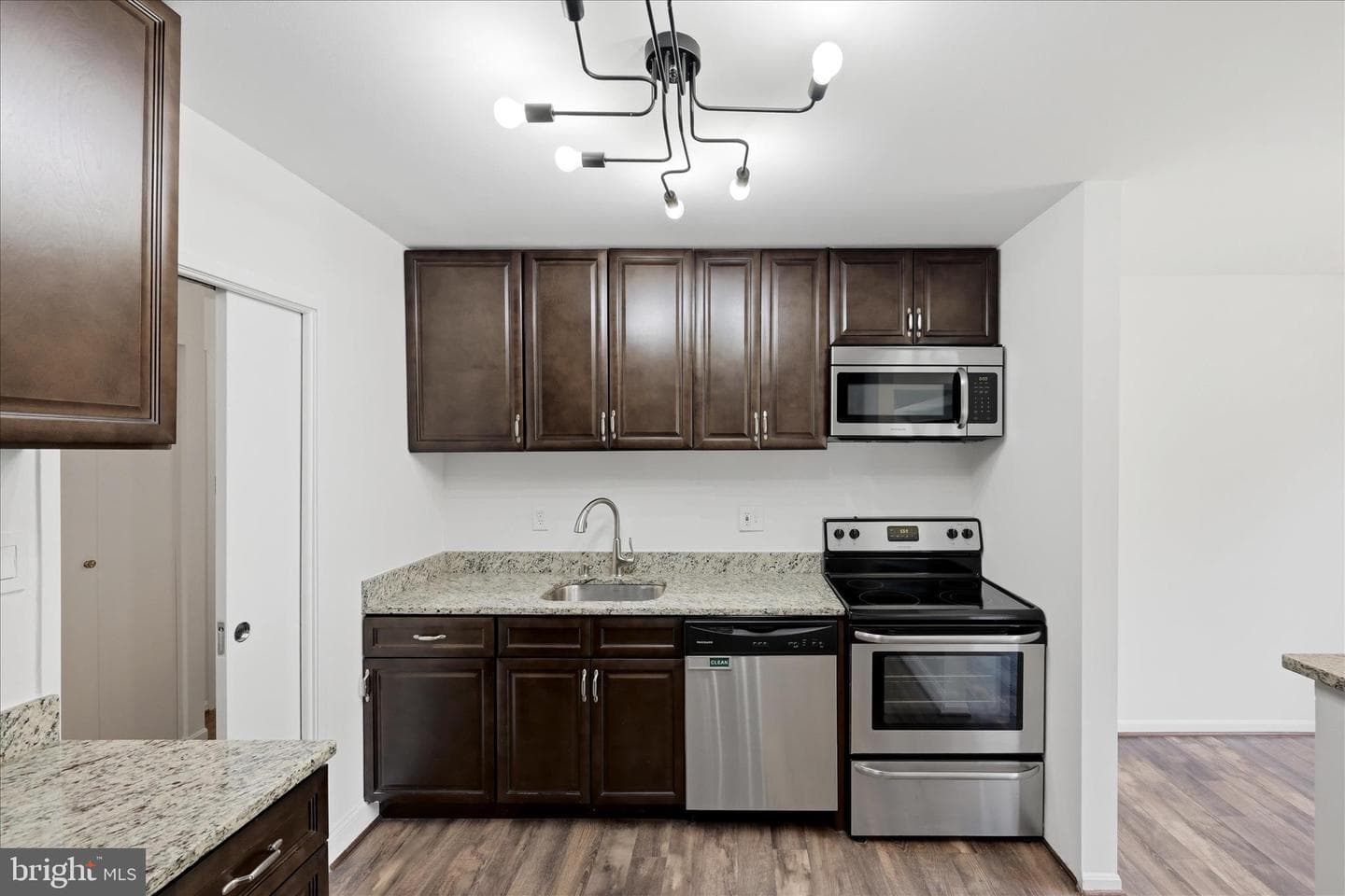 9730 Kingsbridge Drive #303 photo 21