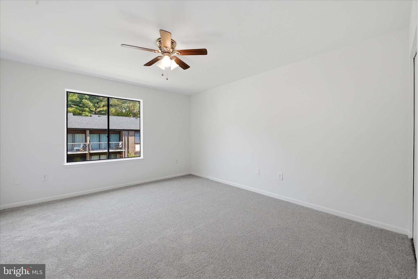 9730 Kingsbridge Drive #303 photo 25