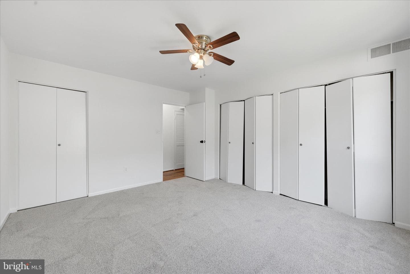9730 Kingsbridge Drive #303 photo 27