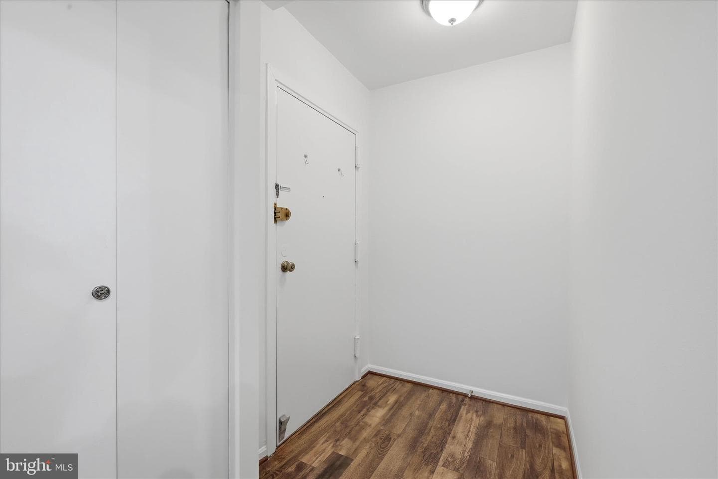 9730 Kingsbridge Drive #303 photo 7