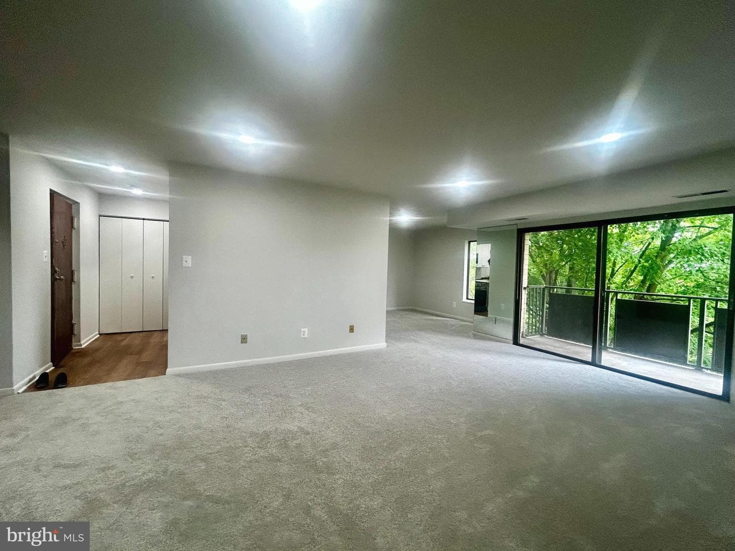 6001 Arlington Boulevard #423 photo 4