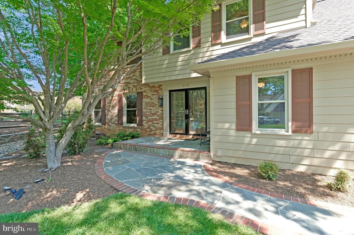 2705 East Ridge Court photo 2