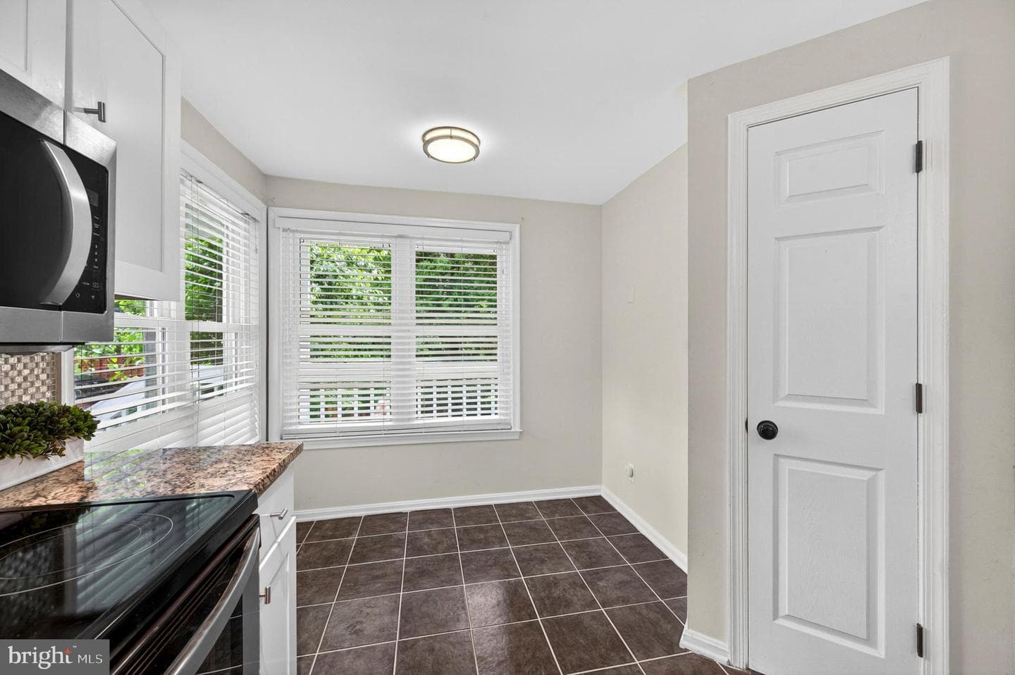 5916 St Giles Way photo 22