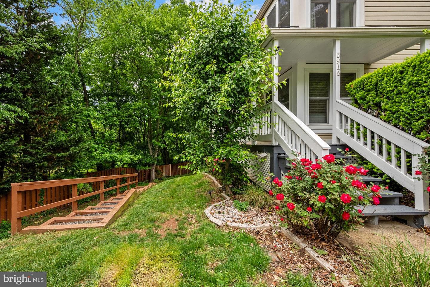 5916 St Giles Way photo 3