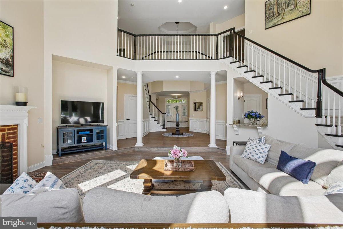 11133 Oakton Road photo 8