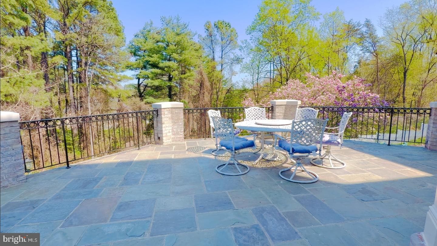 1289 Ballantrae Farm Dr photo 33