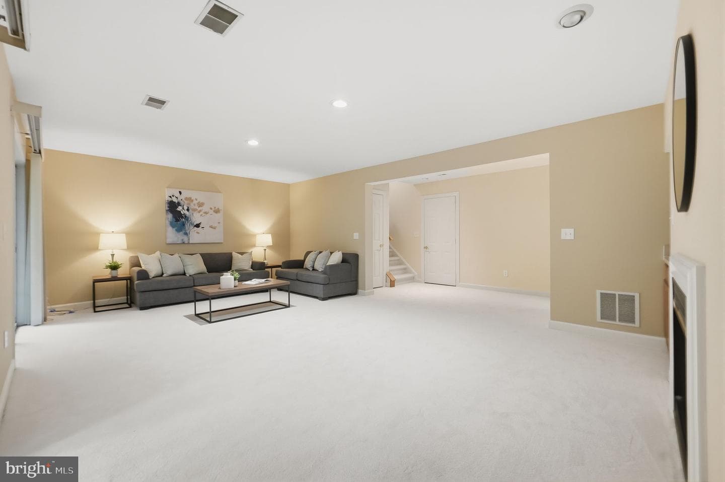 125 Roland Court SW photo 32