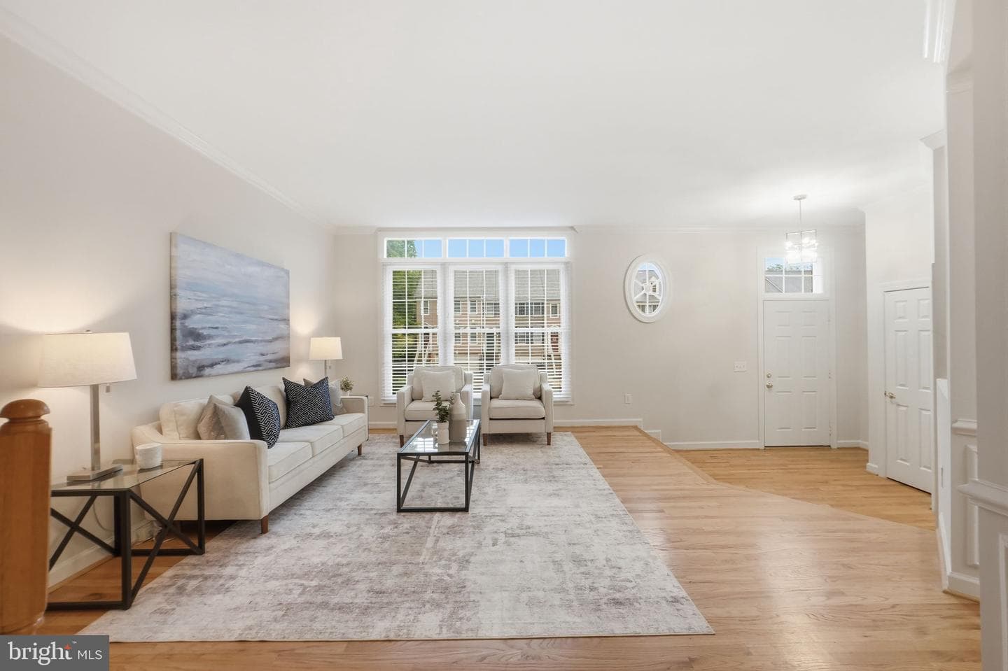 125 Roland Court SW photo 6