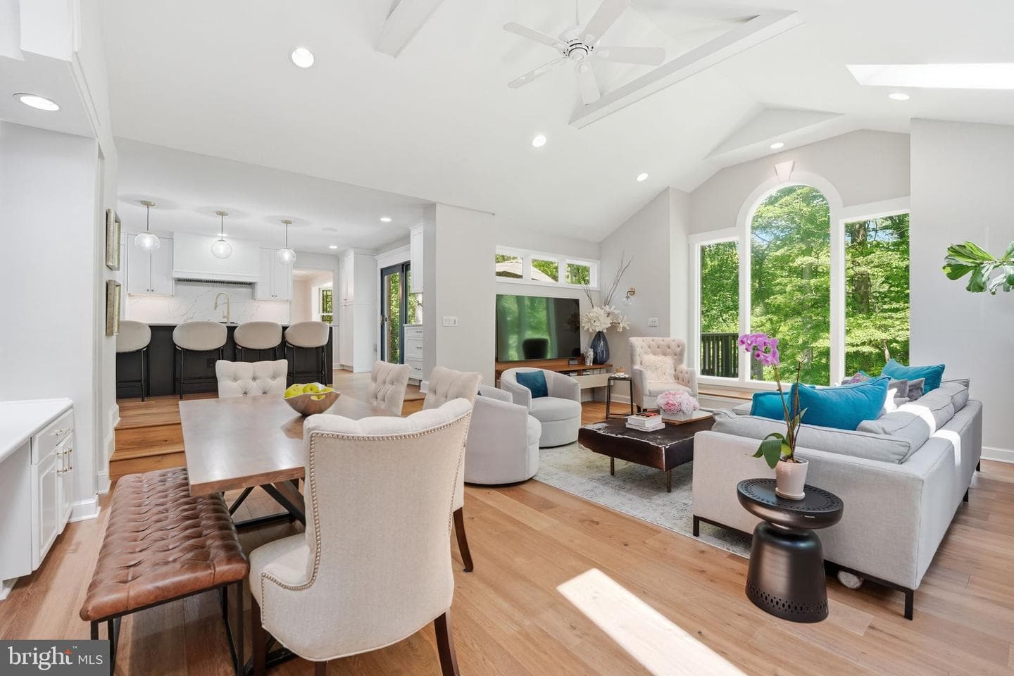 969 Spencer Road photo 10