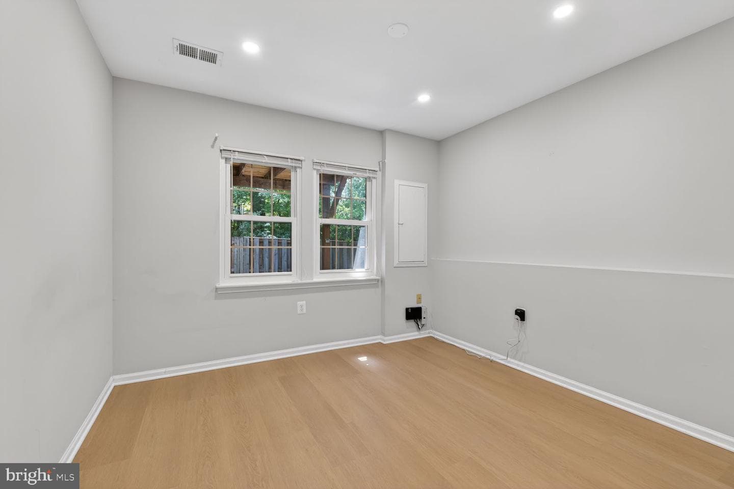 10041 Chestnut Wood Lane photo 24
