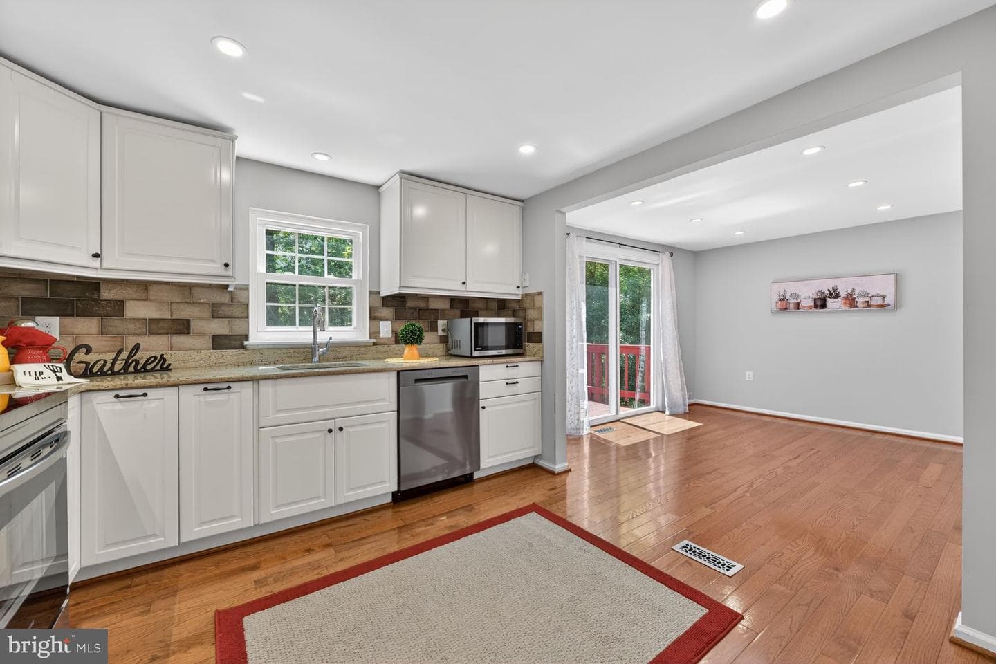 10041 Chestnut Wood Lane photo 9
