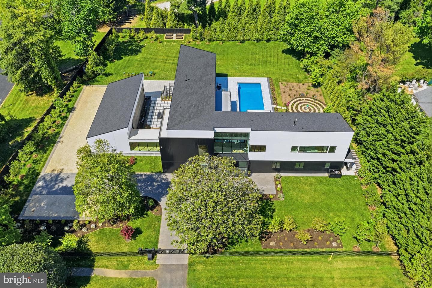 8970 Brook Road photo 41