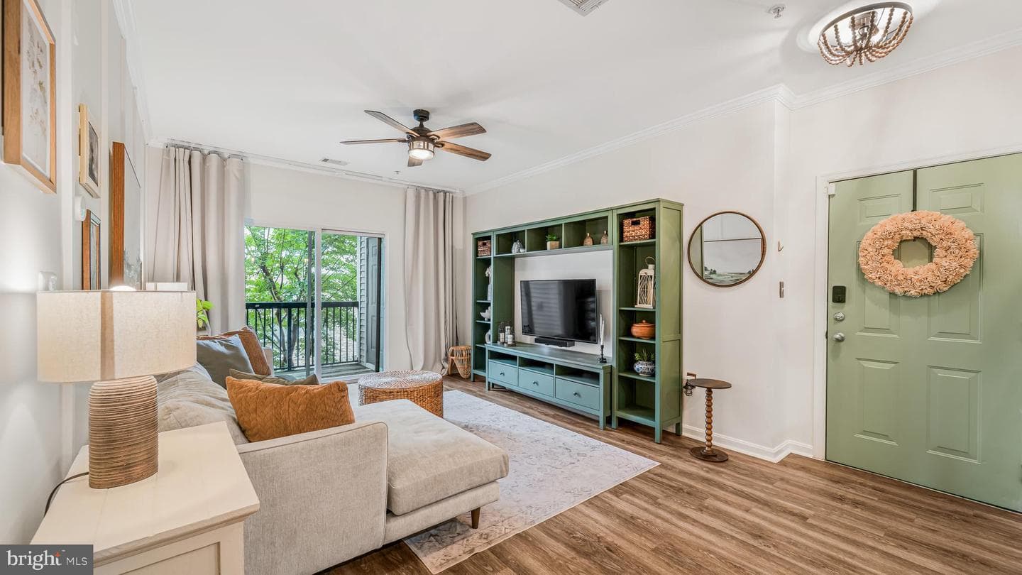 5115 Travis Edward Way #E photo 6