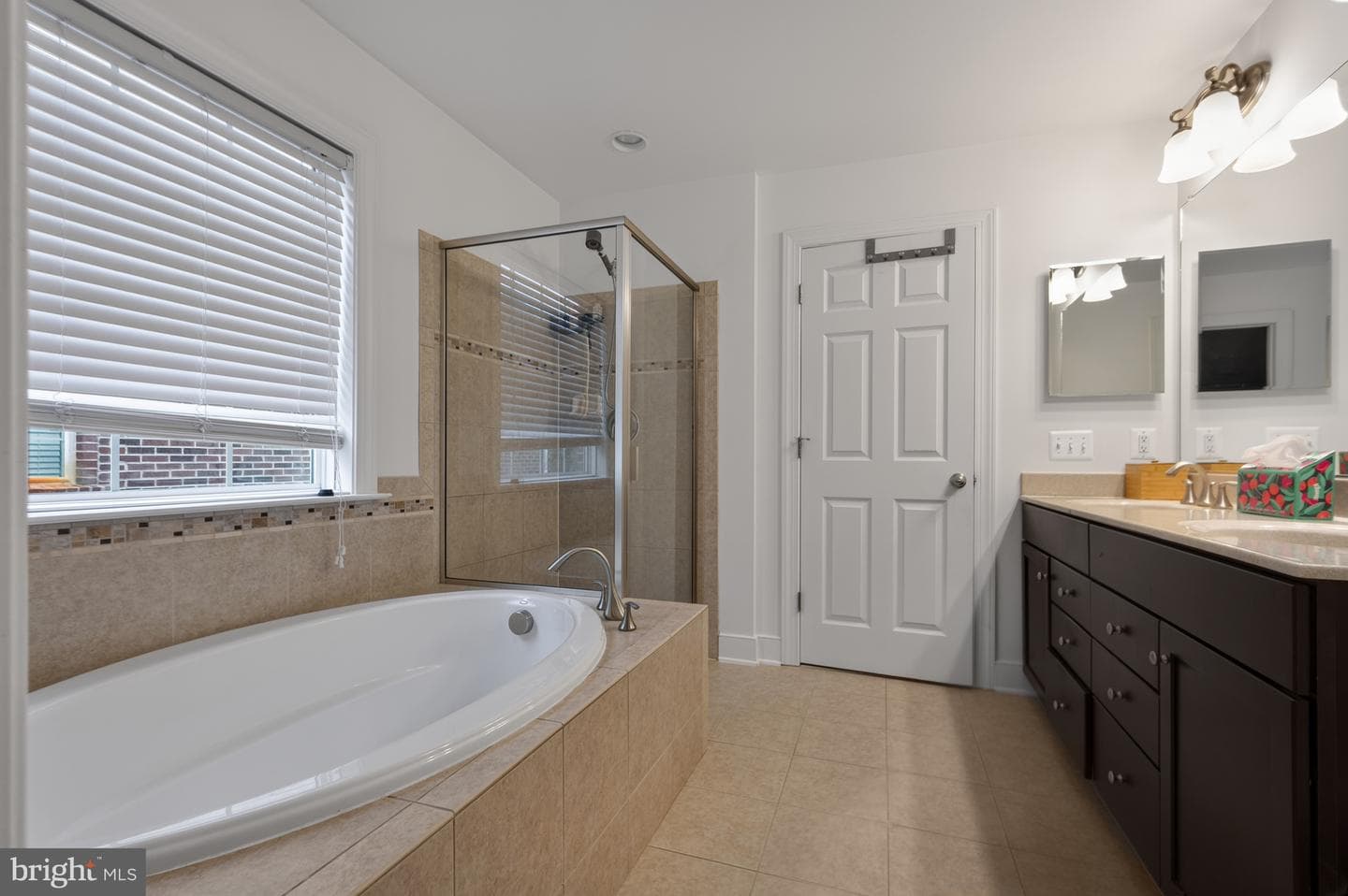 2037 Blunt Lane photo 36