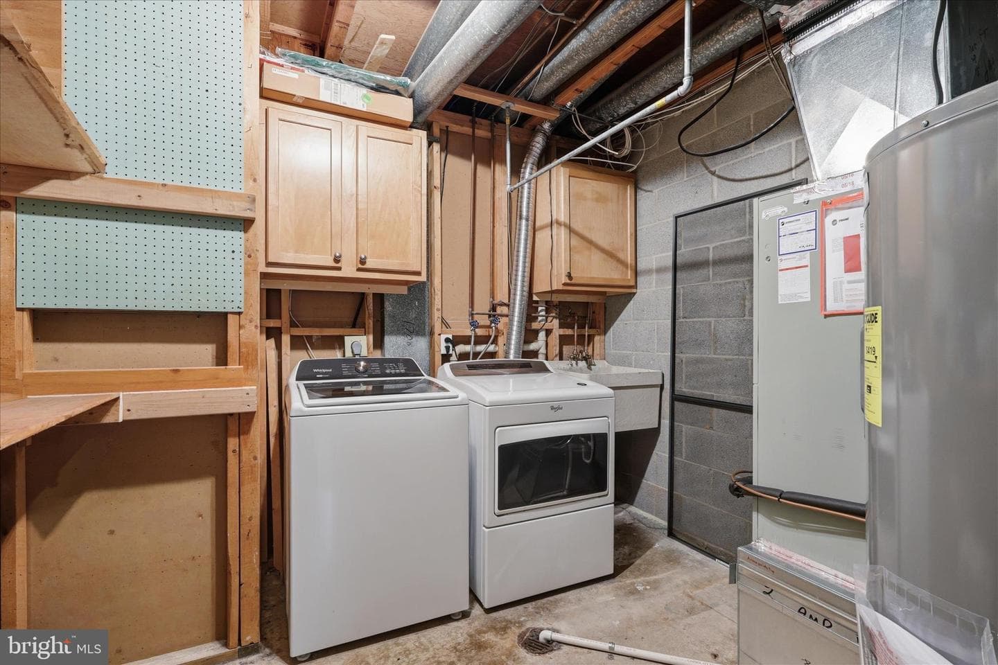 10256 Friendship Court photo 33