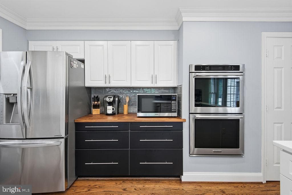 1210 Cameo Court photo 23