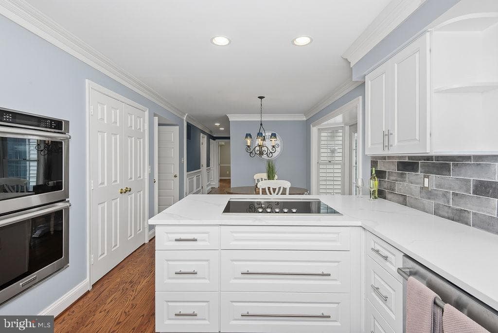 1210 Cameo Court photo 24