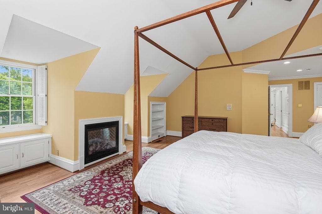 1210 Cameo Court photo 31