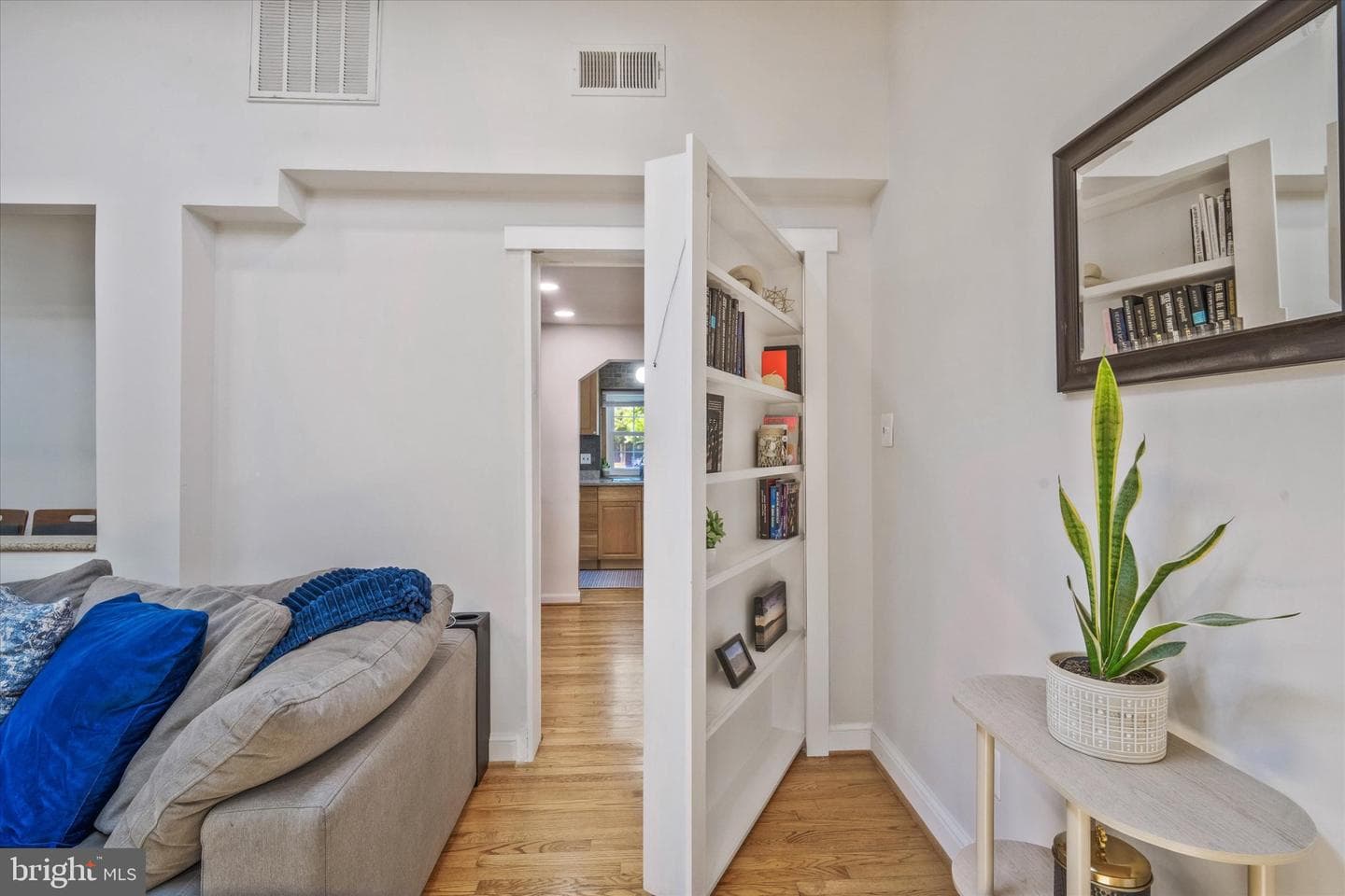 3432 Memorial Street photo 40