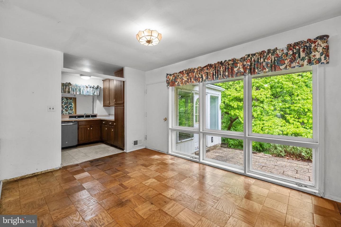 5533 Belfast Place photo 9