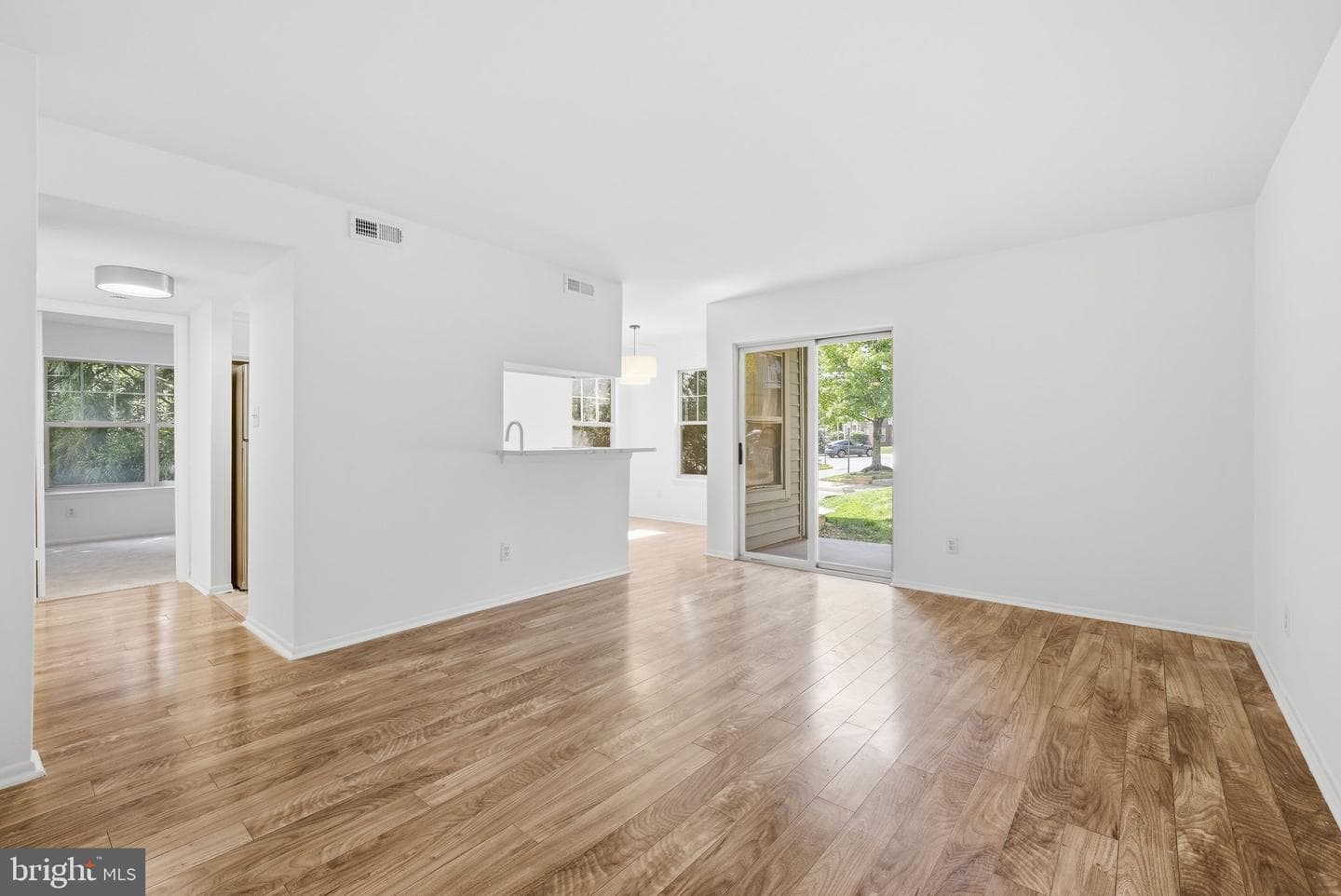 1703 Ascot Way #d photo 8