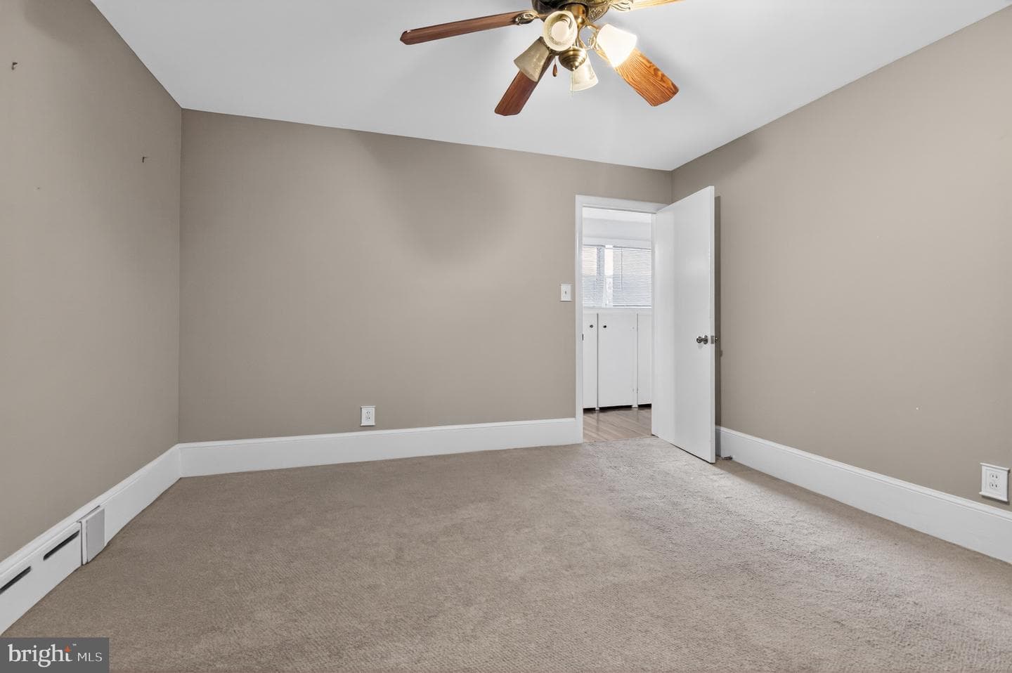 5013 Lincoln Avenue photo 6
