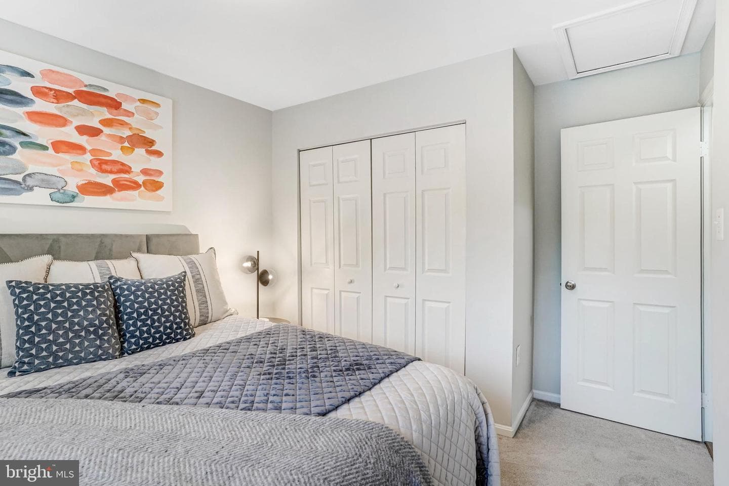4467 Holly Avenue photo 30