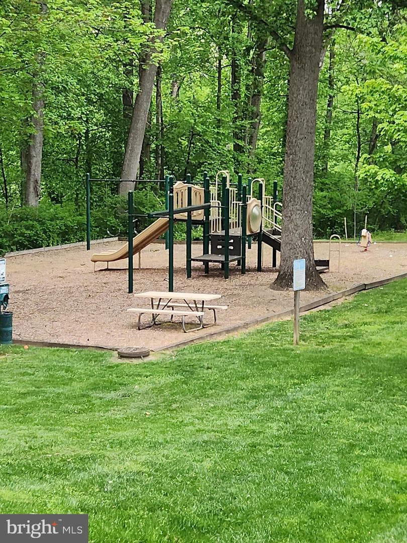 11618 Vantage Hill Road #12b photo 4