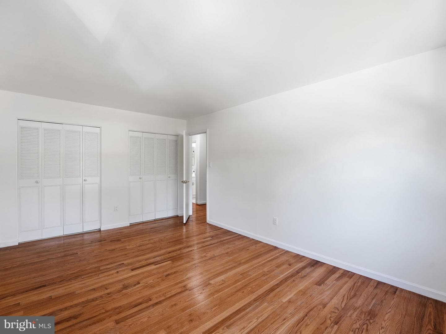 3425 Bedivere Court photo 18