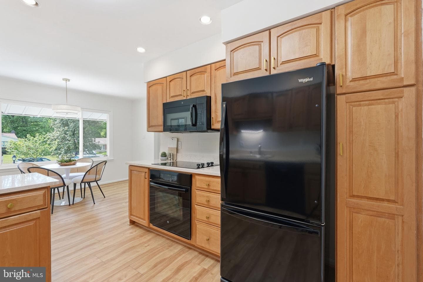 3425 Bedivere Court photo 29