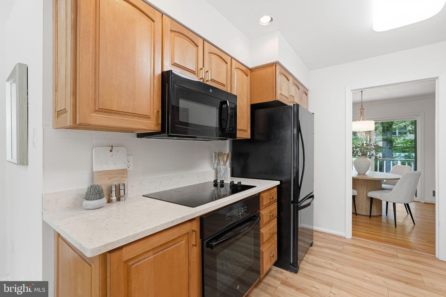 3425 Bedivere Court photo 30