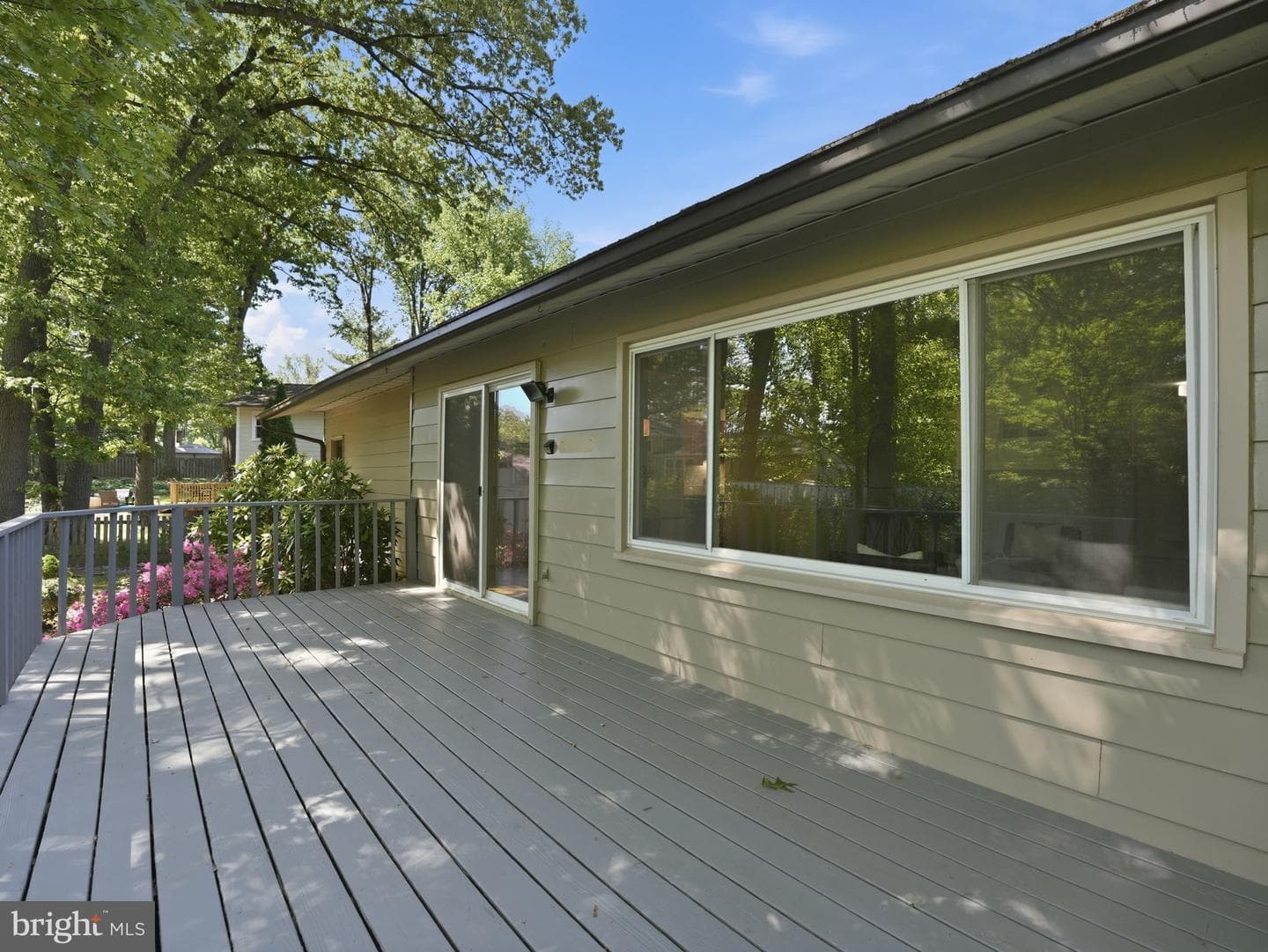 3425 Bedivere Court photo 37