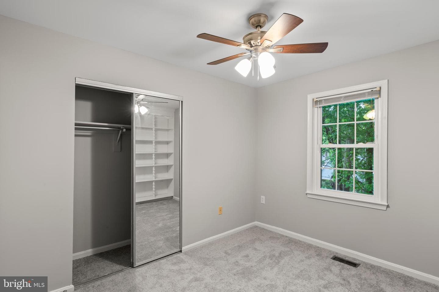 5661 Chelmsford Court photo 36
