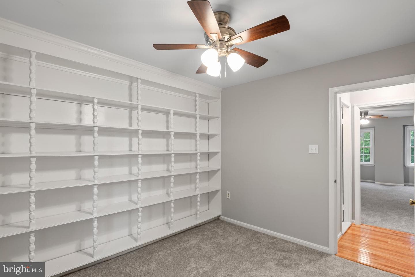 5661 Chelmsford Court photo 37