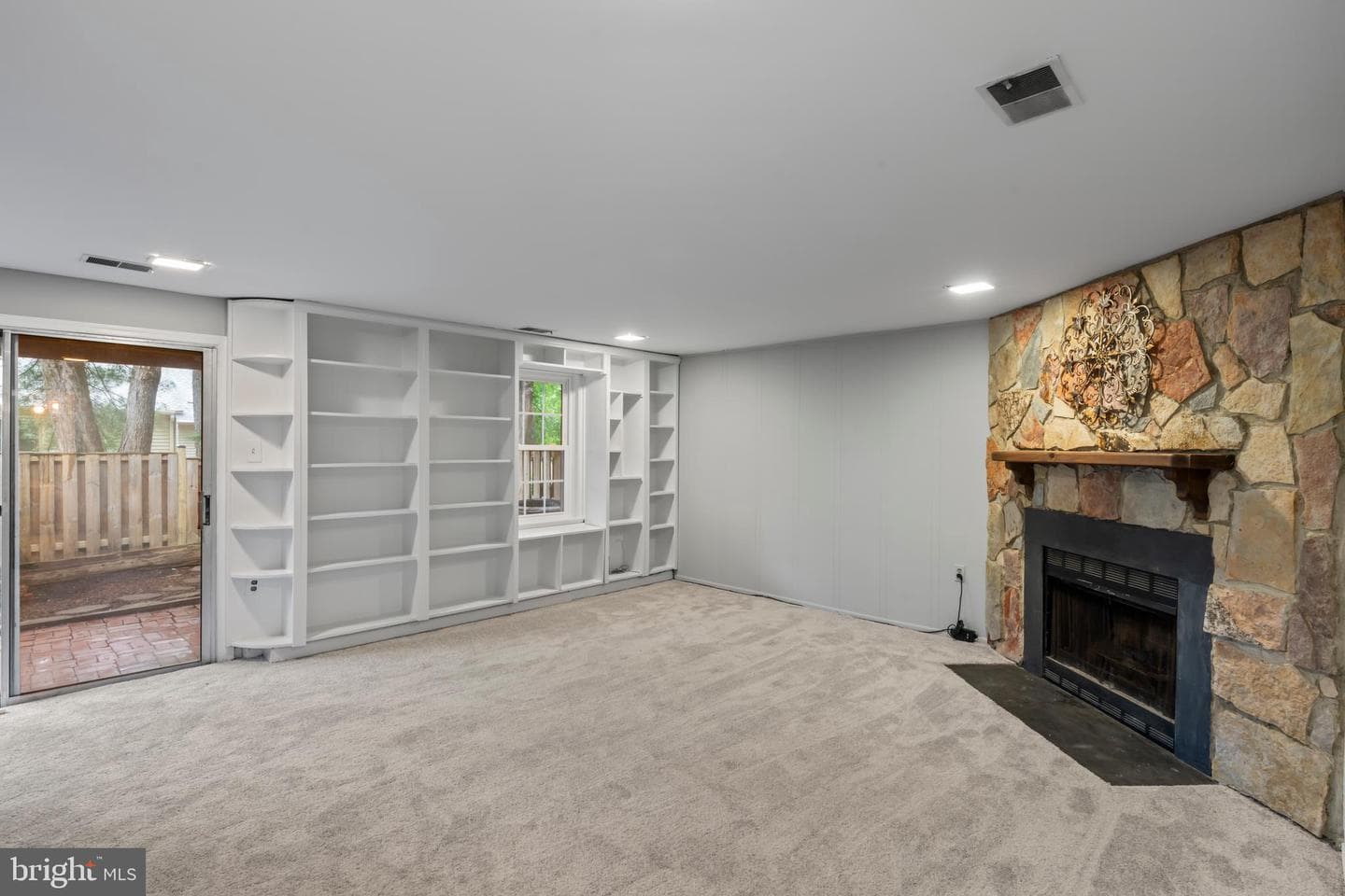 5661 Chelmsford Court photo 52