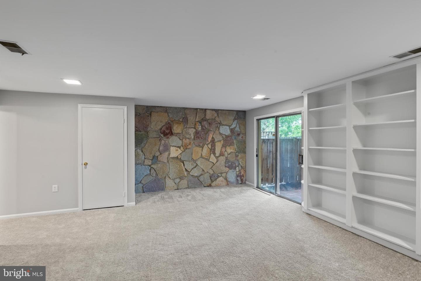 5661 Chelmsford Court photo 53