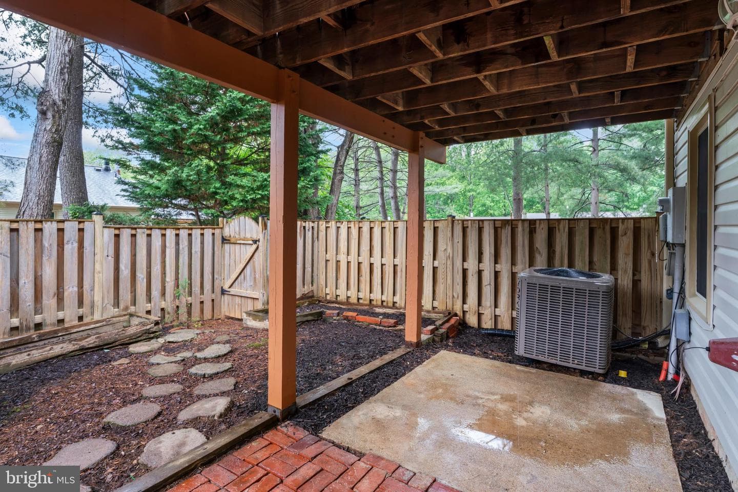 5661 Chelmsford Court photo 57