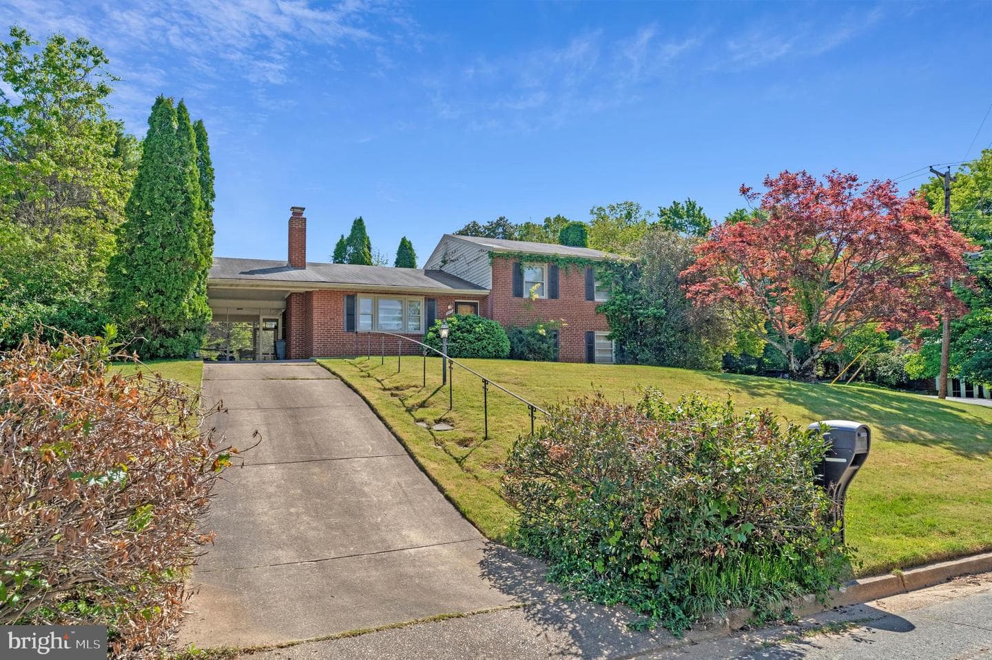 1805 Dumbarton Street photo 3
