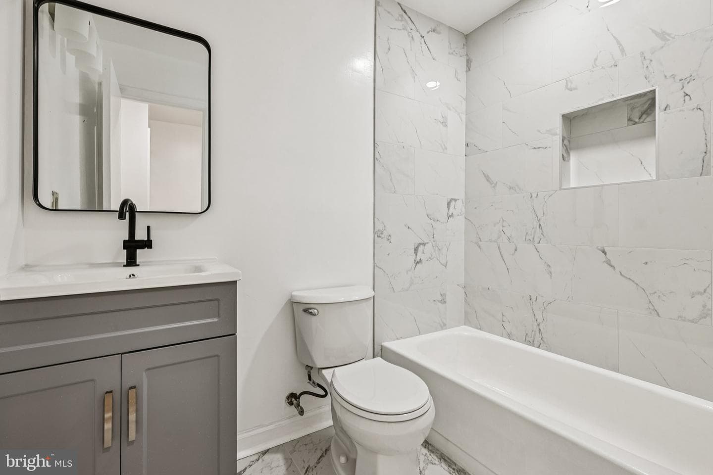 6312 Teakwood Court photo 2