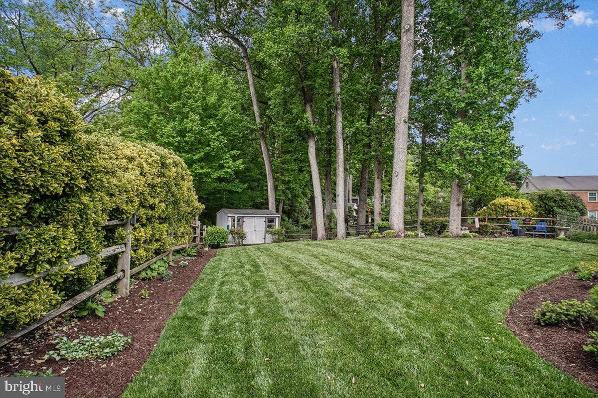 8207 Toll House Road photo 2