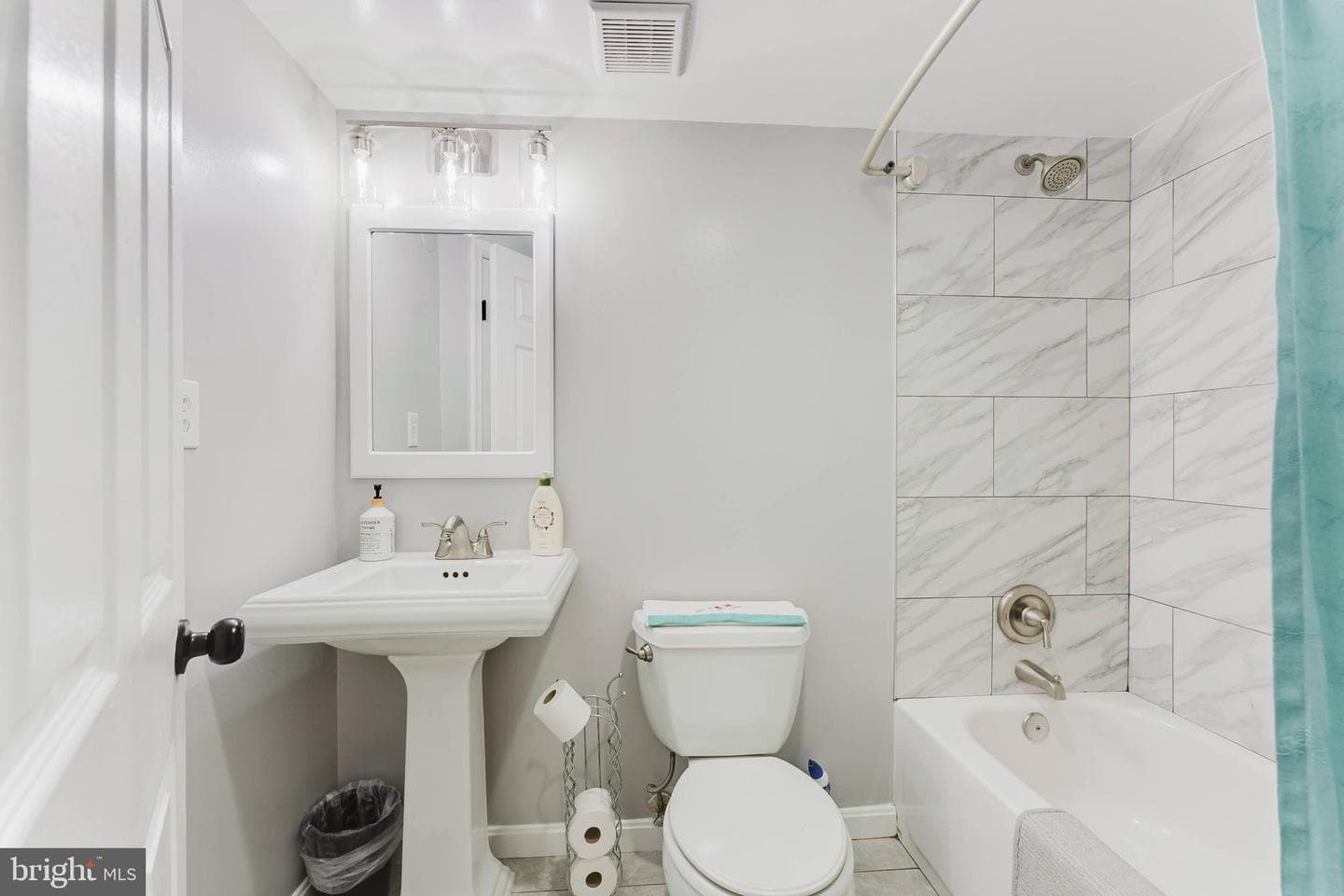 11232 Chestnut Grove Square #233 photo 4