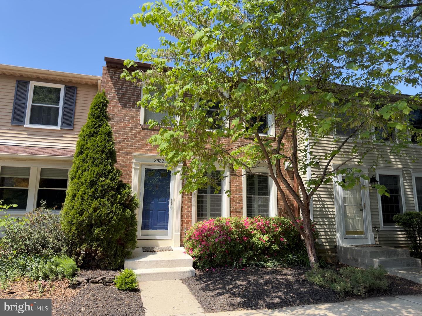 2922 Bridgehampton Court photo 2