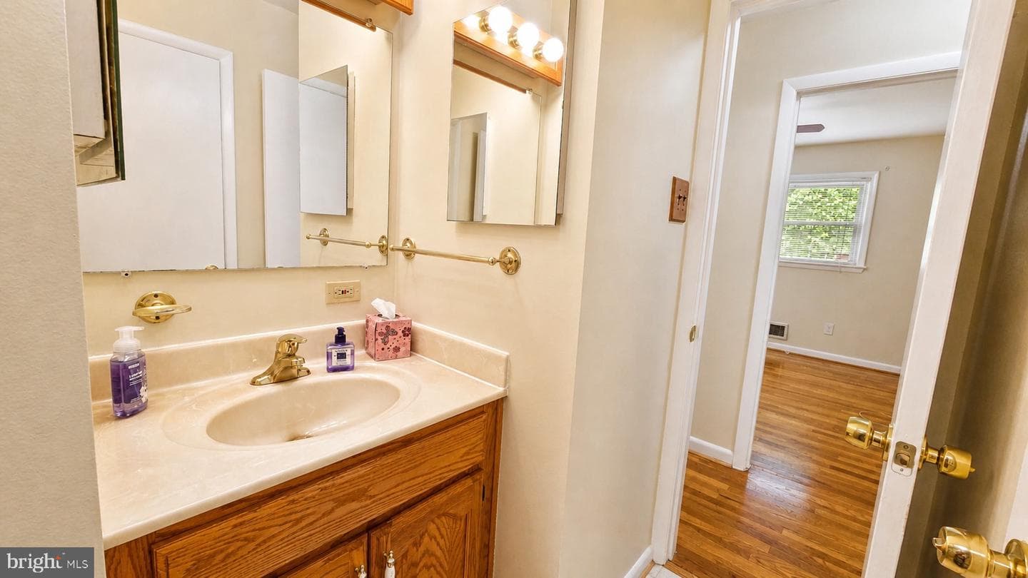 4231 Corcoran Street photo 30