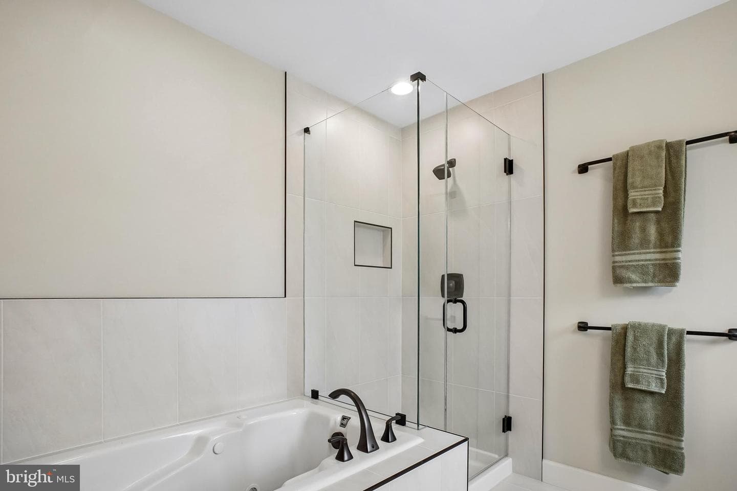 5989 Grand Pavilion Way photo 24