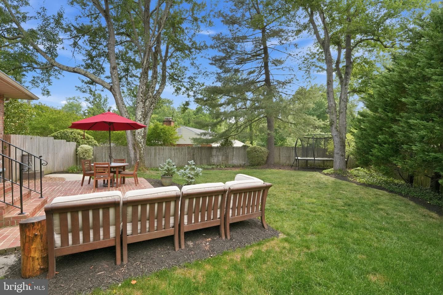 7914 Bainbridge Road photo 24