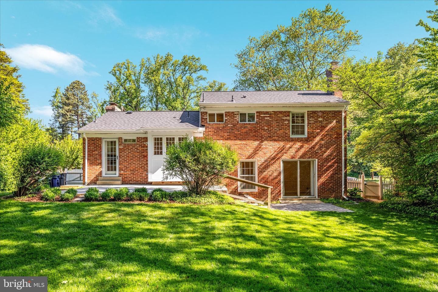 2406 Claremont Drive photo 2