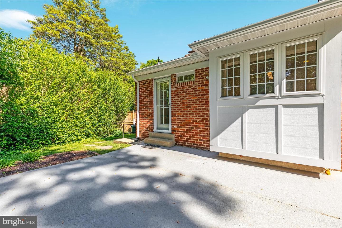 2406 Claremont Drive photo 3