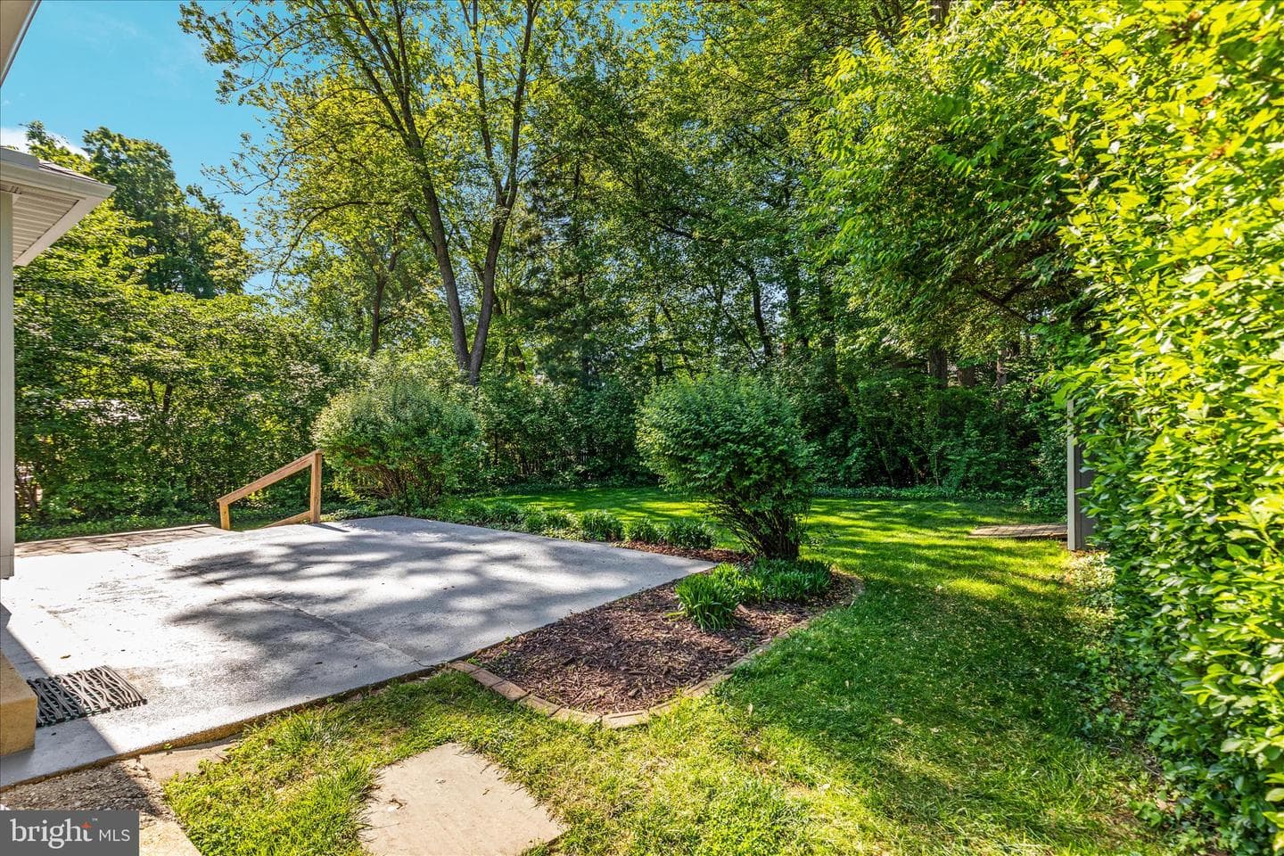 2406 Claremont Drive photo 33